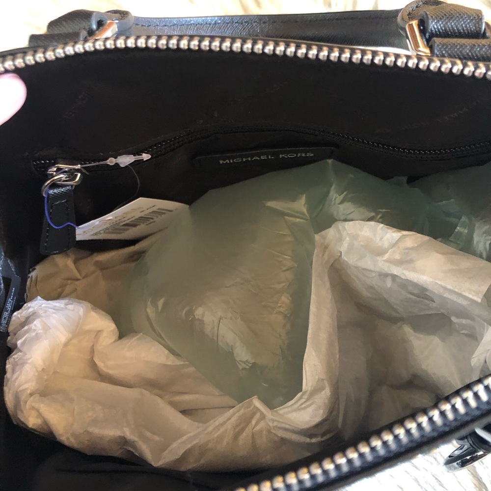 NWT Michael Kors md Ciara messenger handbag black - Picture 3 of 8